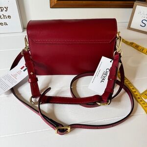 GENUINE LEATHER CROSSBODY SHOULDER HAND BAG FROM CHEVAL FIRENZE ITALY, NEW, RED